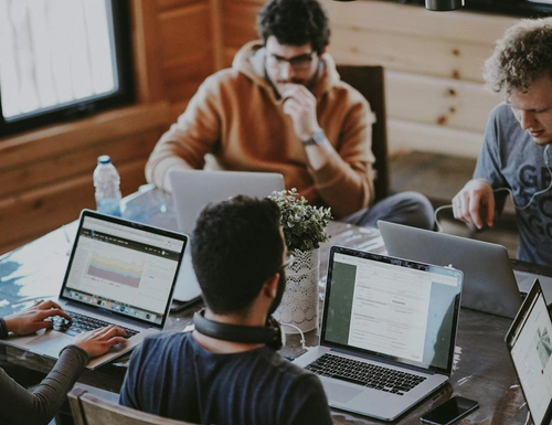 Cara Cari dan Pilih Co-Founder yang Tepat untuk Startup